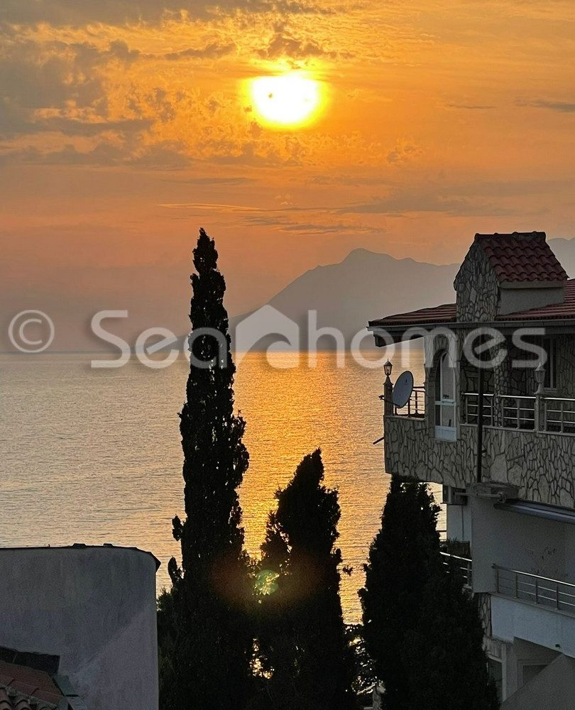 Jednosoban stan s balkonom i pogledom na ore u ponudi Sea homes