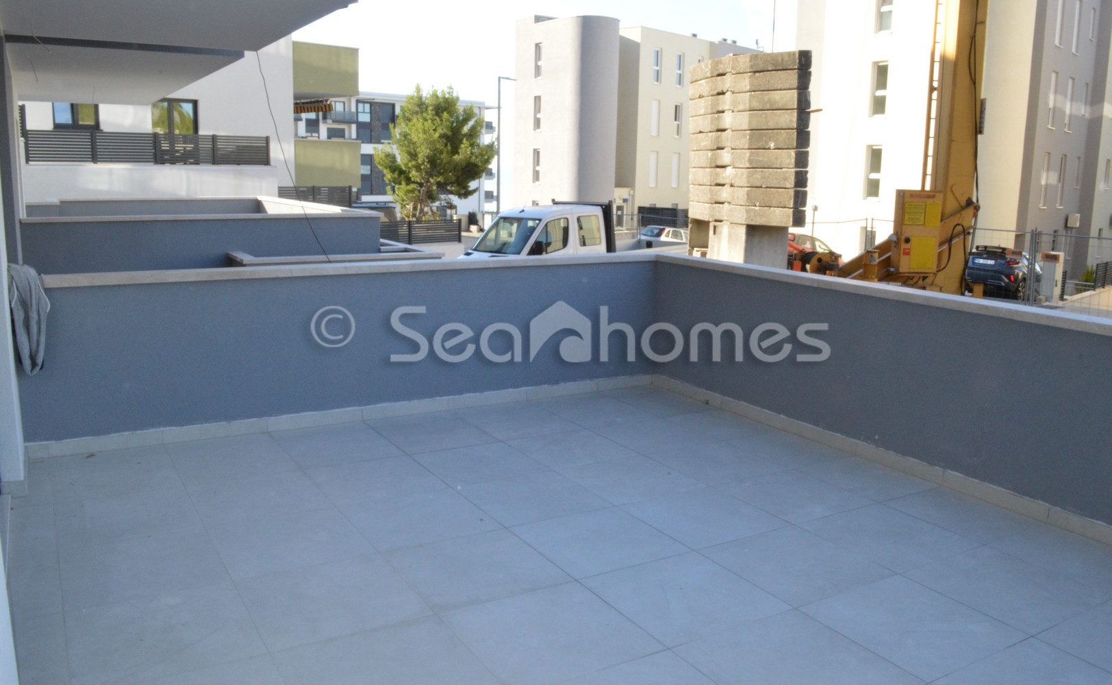 Apartment on the ground floor of a new building in a dead-end street